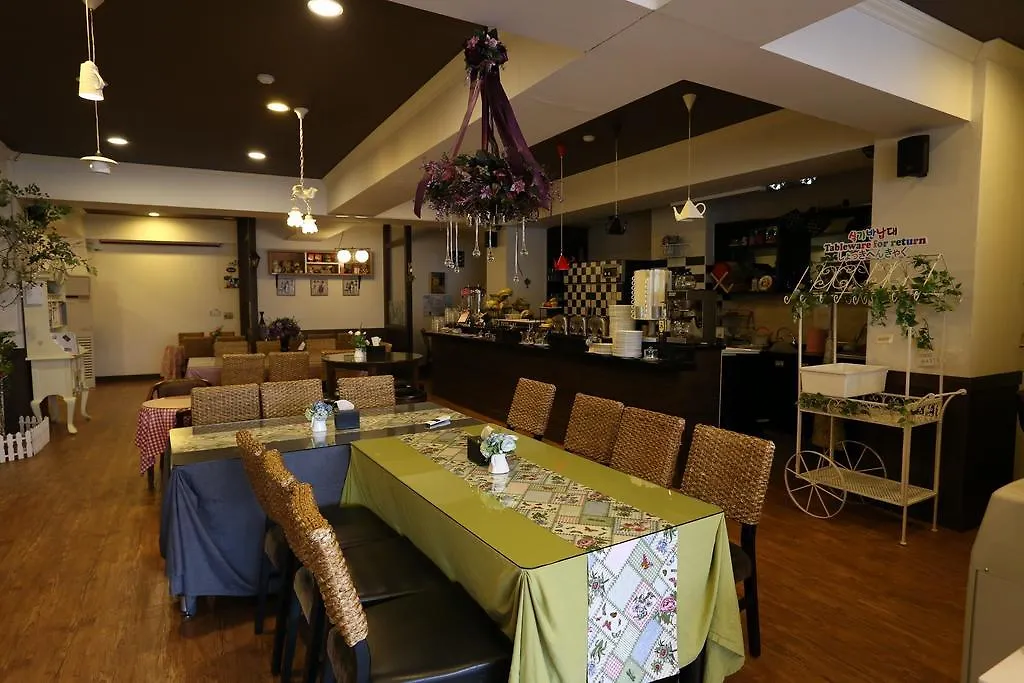 Funstay Inn Guesthouse Busan 2*,  South Korea