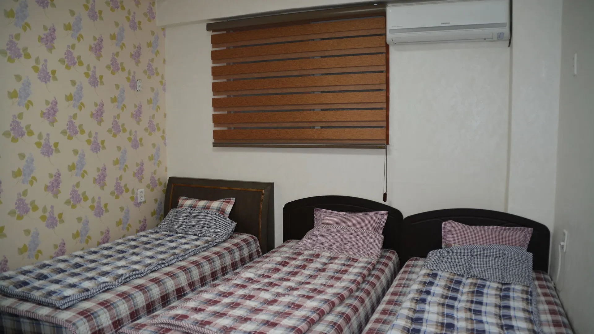 Funstay Inn Guesthouse Busan 2*,